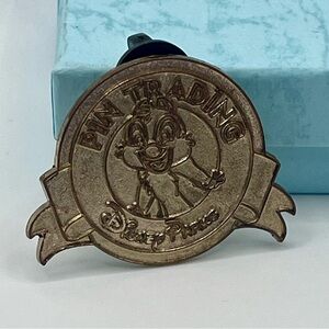 Limited Keep on Tradin Mystery Collection ChipN Dale Gold Disney Parks Pin 82395
